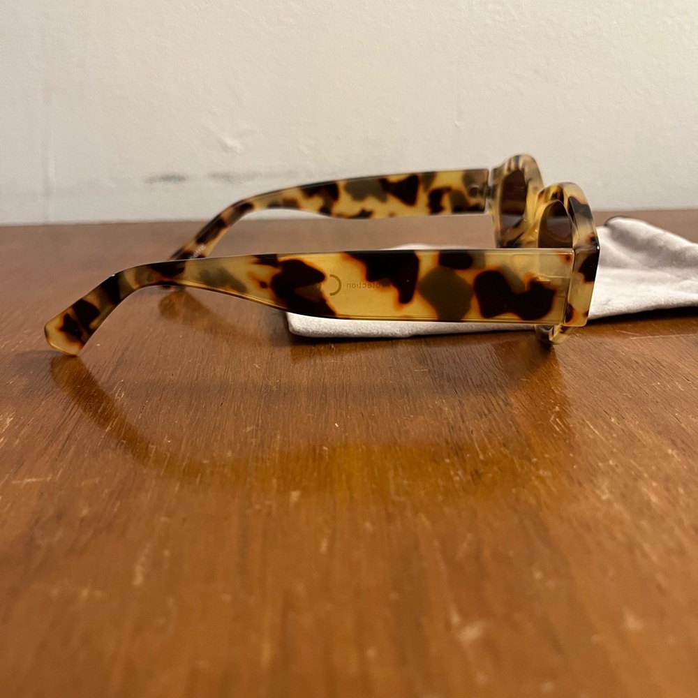 Tortoise Shell Sunglasses NWT - Picture 3 of 4